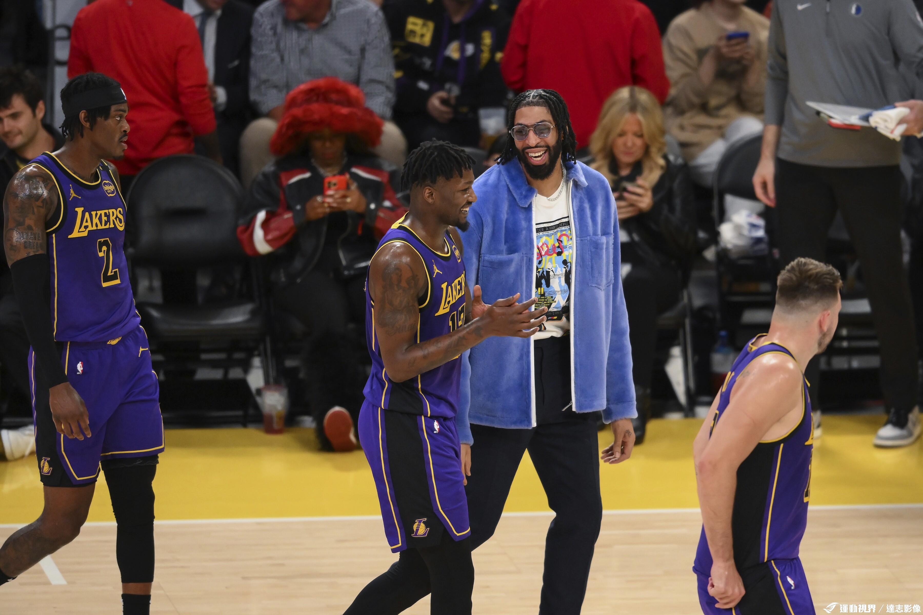 湖人力克公牛，霸气取胜