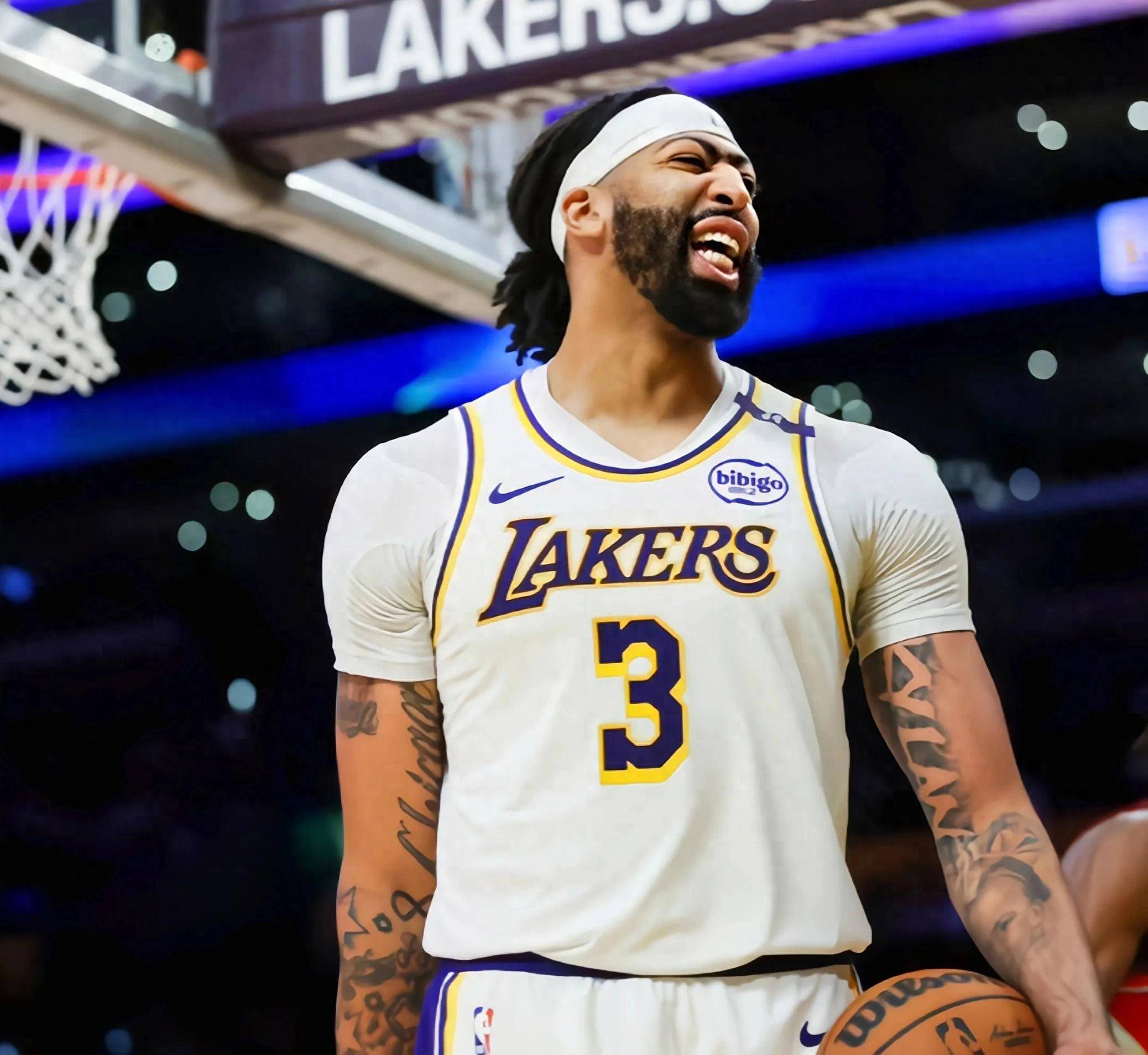 世俱杯2025-湖人逆转尼克斯，浓眉贡献高效表现