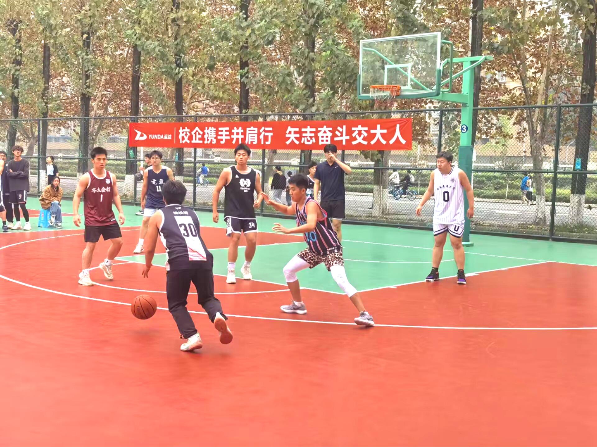 世俱杯冠军-篮球比赛复赛进行中，各队精神状态高涨的简单介绍