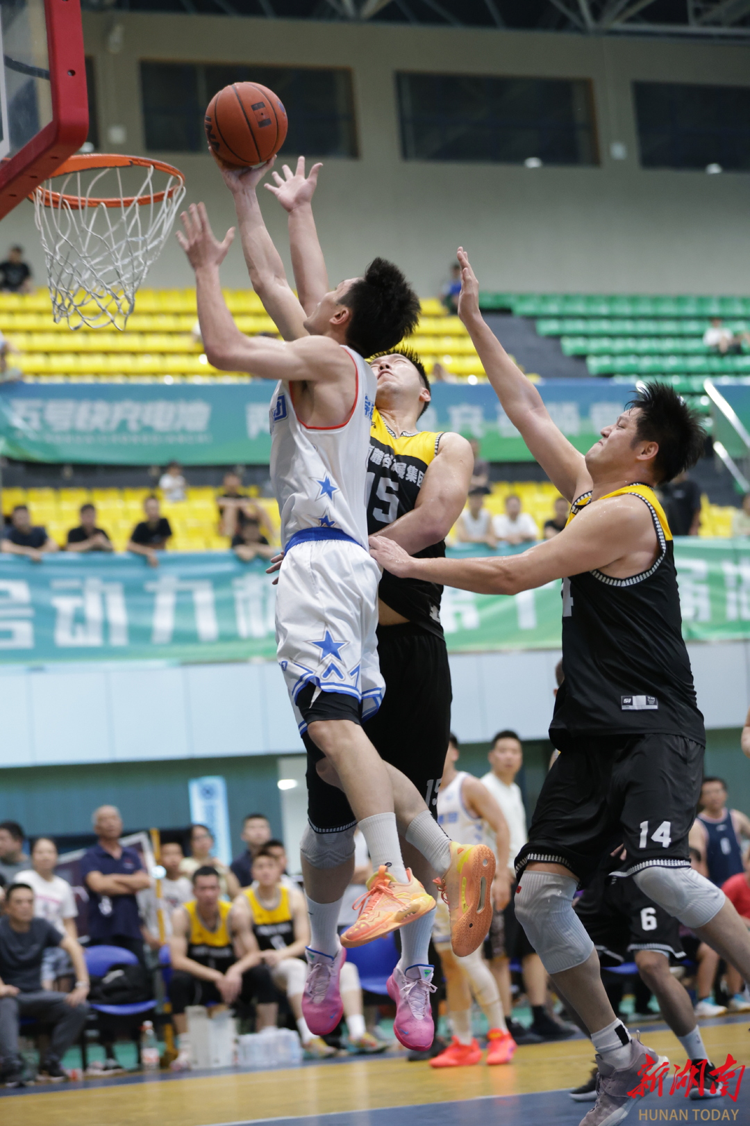 世俱杯-湖南队全队备战，力求在下一场比赛中取胜